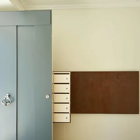 Hello Santos Azulejos * リスボン